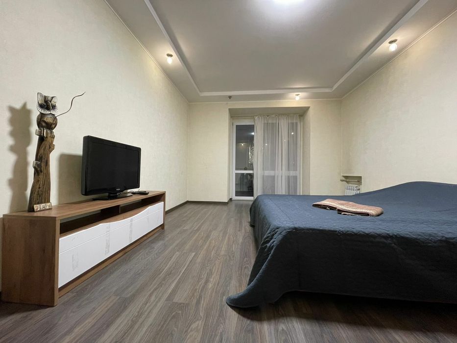 Квартира посуточно, 2х комнатная, балкон.  Центр,  вокзал,  Научная