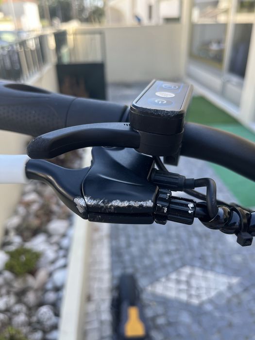 Ausom L1 Abe – 2.000 km | Controlador novo | Bem estimada