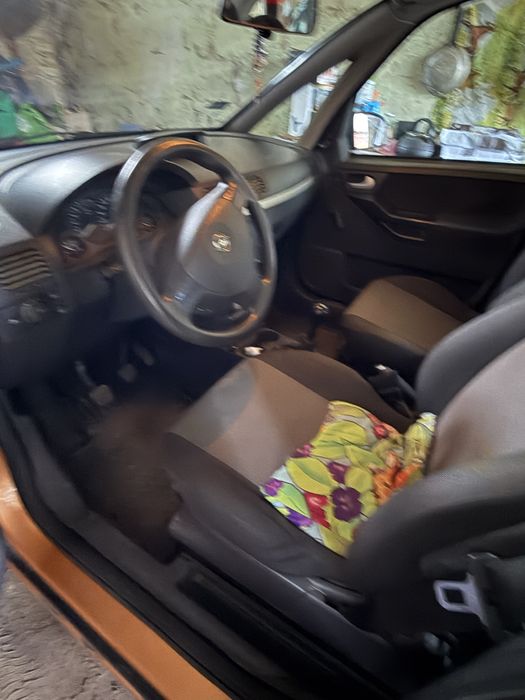 Opel Meriva 1,6 z LPG rok 2003 w dobrym stanie nie potrzeba napraw