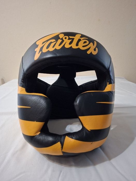 Боксерський шолом Fairtex