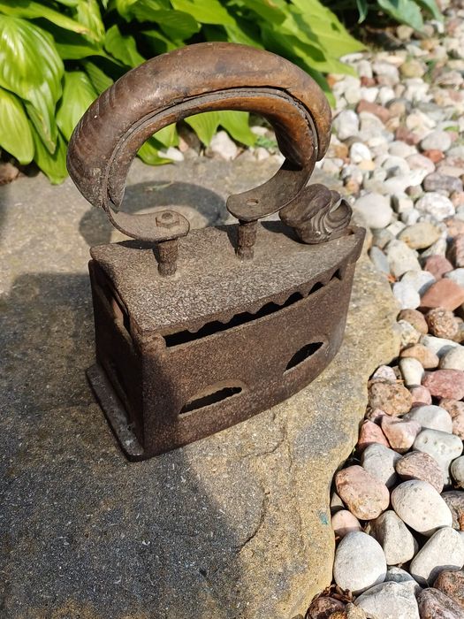 Sprzedam stare żelazko na duszę