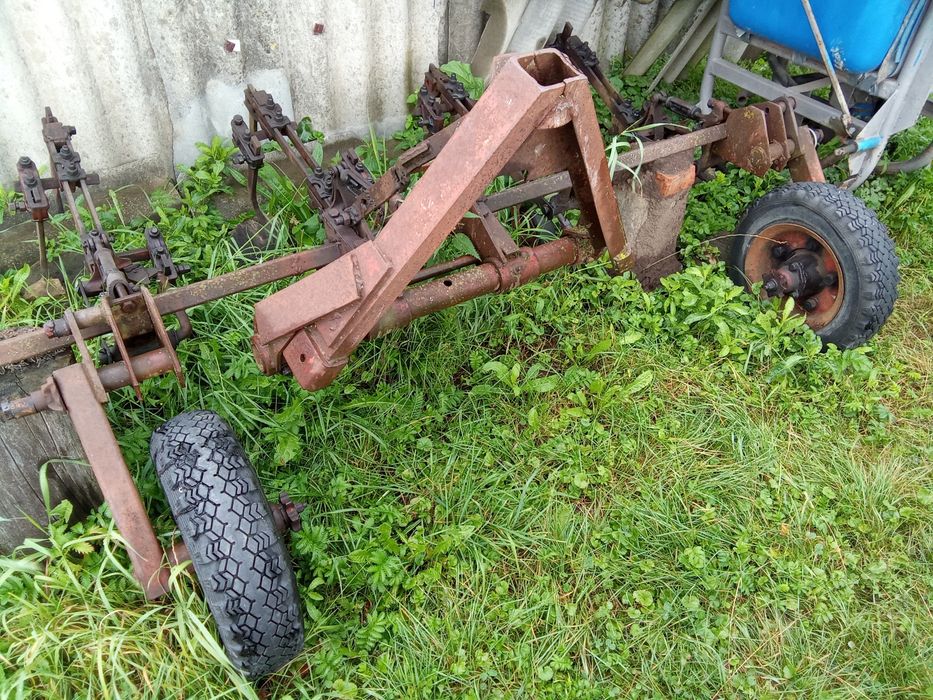 Продам просапний культиватор.