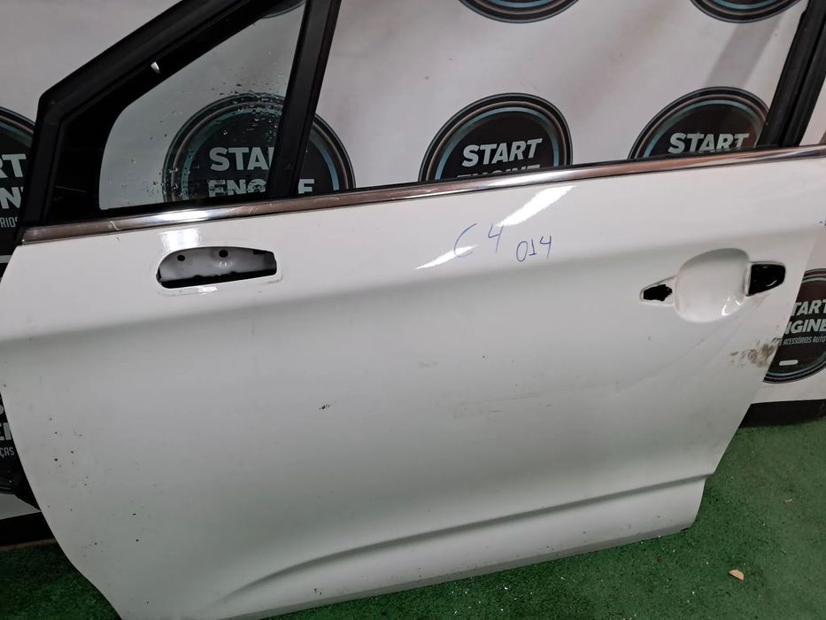 Citroen C4 Porta frente e tras esquerda 2010-2018