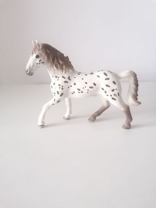 Schleich modele koni