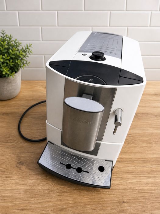 Ekspres do kawy Miele CM 5100 – po serwisie, w pełni sprawny