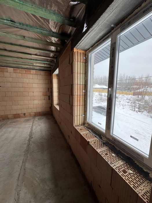 Дуплекс в Стоянці поруч з лісом . 4.5 сотки