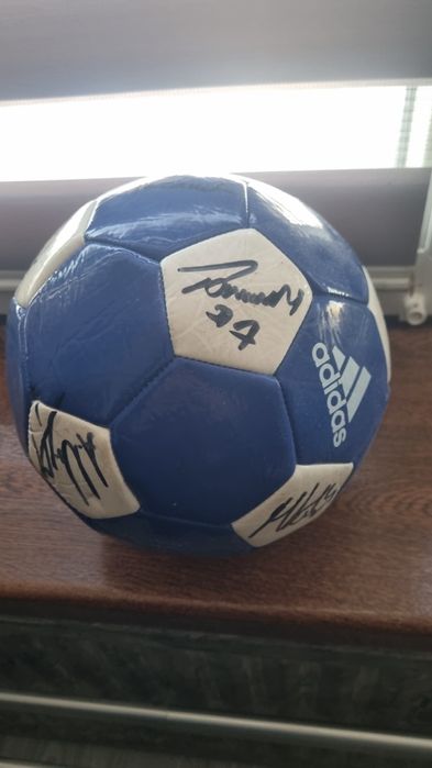 Piłka adidas z autografami Wisła Plock