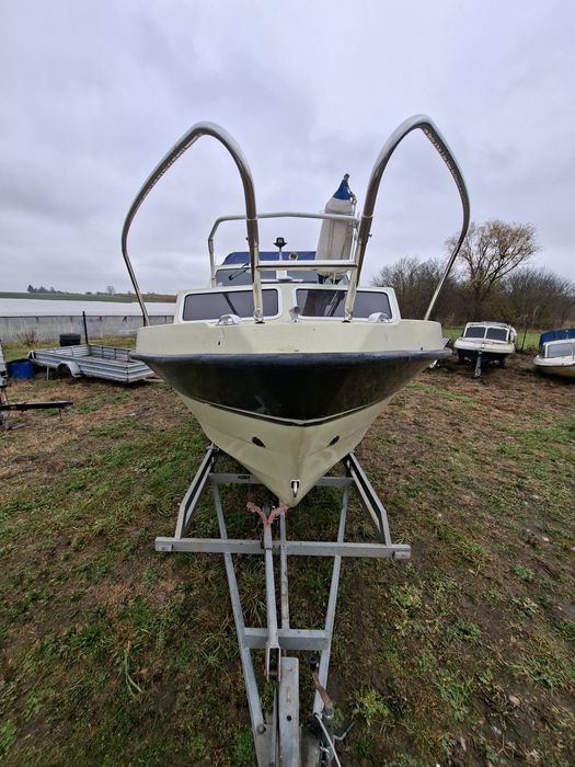 Łódka łódź kabinowa finnsport 650 oryginalny laminat bimini