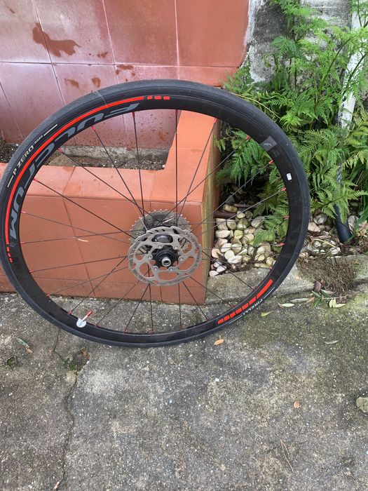 Bicicleta clássica e jantes