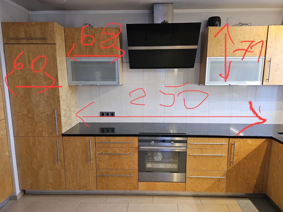 Kompletna kuchnia z pięknym kamiennym blatem Star Galaxy (gr. 3cm)