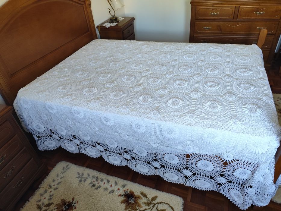 Rainha das colchas - feita à mão (nova)