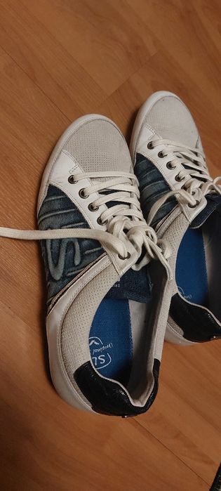 Sapatilha Salsa n42
N 42.5 quase nenhum uso.
Transporte a cargo do com