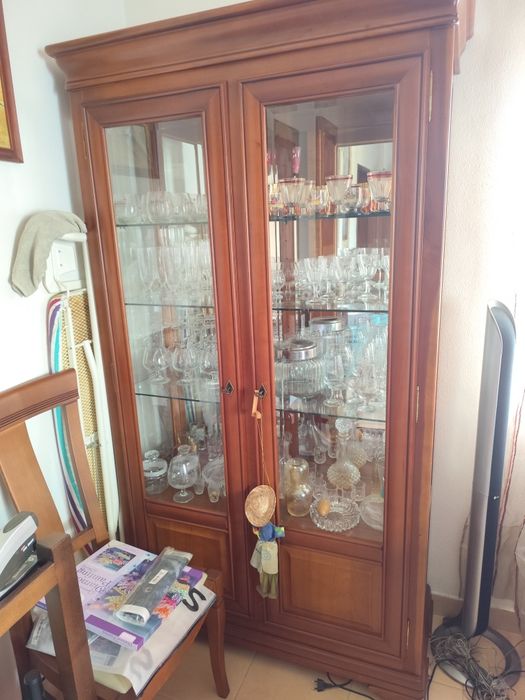 Vende se mobília cerejeira