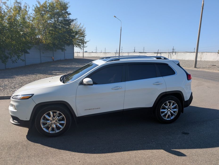 Jeep Cherokee KL 3.2 Limited