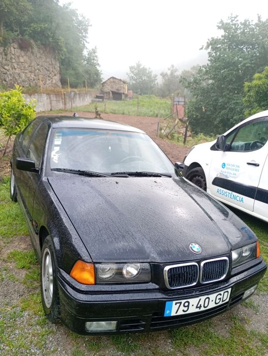 BMW  318Tds / Vendo ou troco