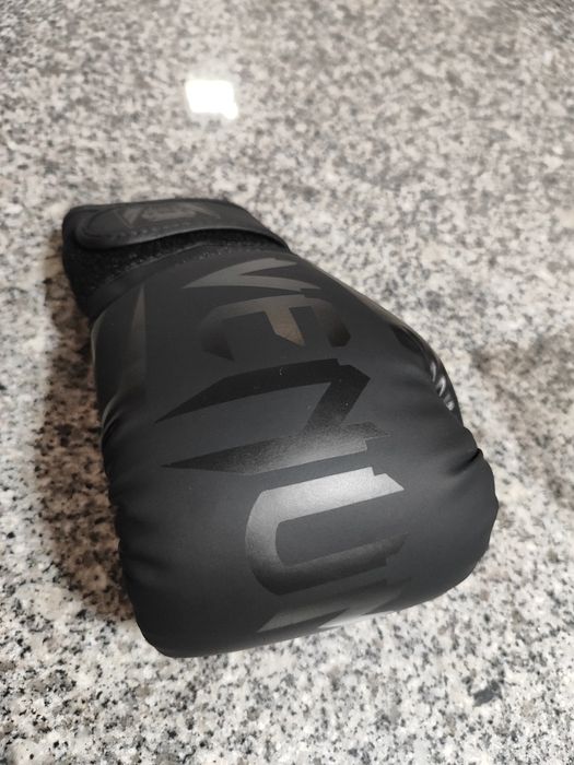Luvas de Boxe Venum Challenger 2.0 para criança/adulto