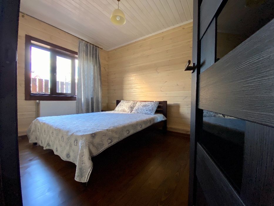 Посуточная аренда дома с сауной на Осокорках. Подобова оренда будинку.