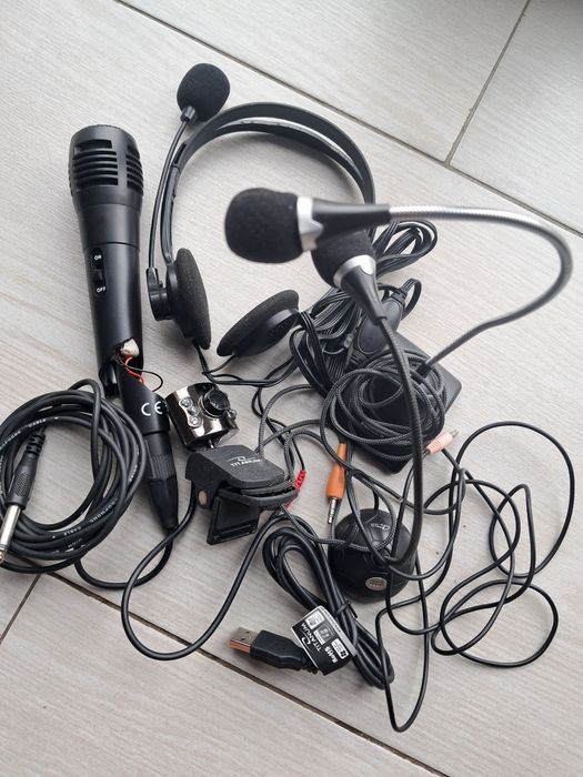 Mikrofony, słuchawki, kamerka