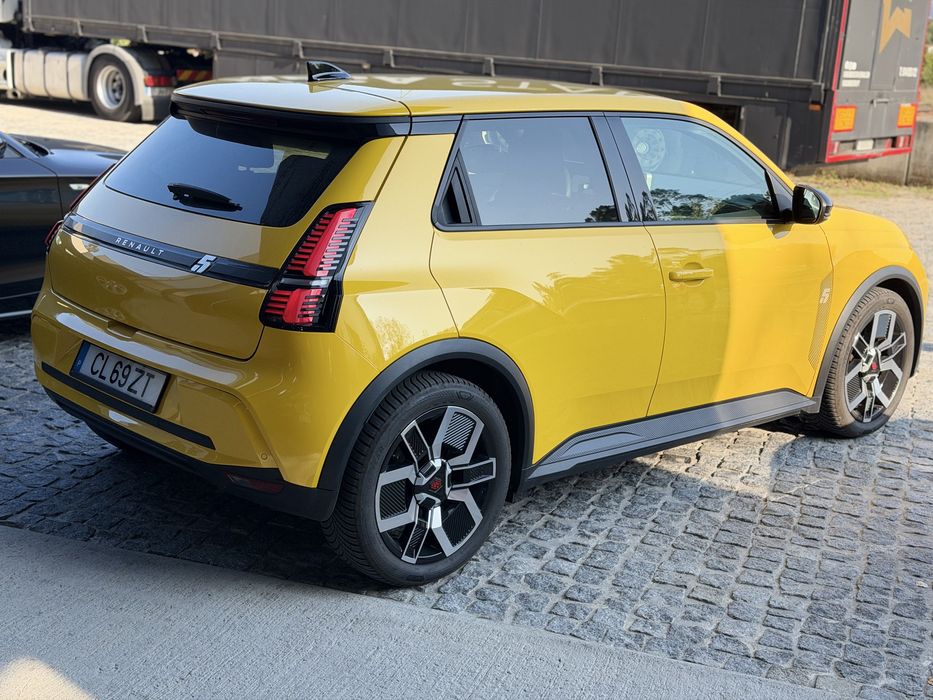 Renault R5 TECHNO 150 confort range