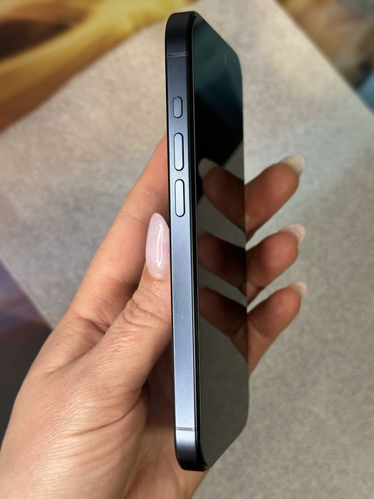 Продам iPhone 15 pro