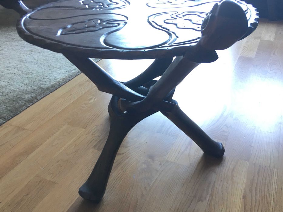 Mesa de centro em arte africana