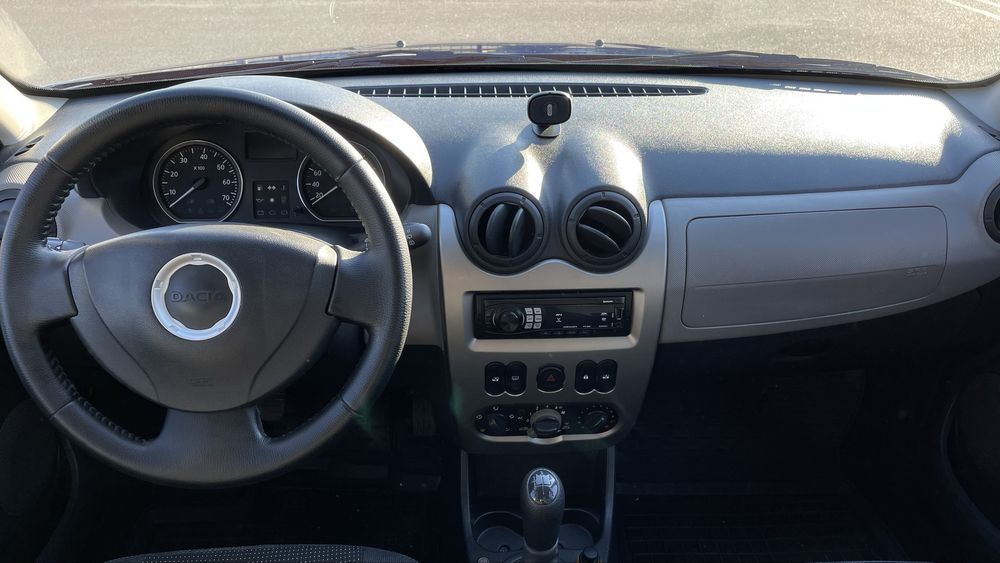 Автомобіль Dacia Sandero