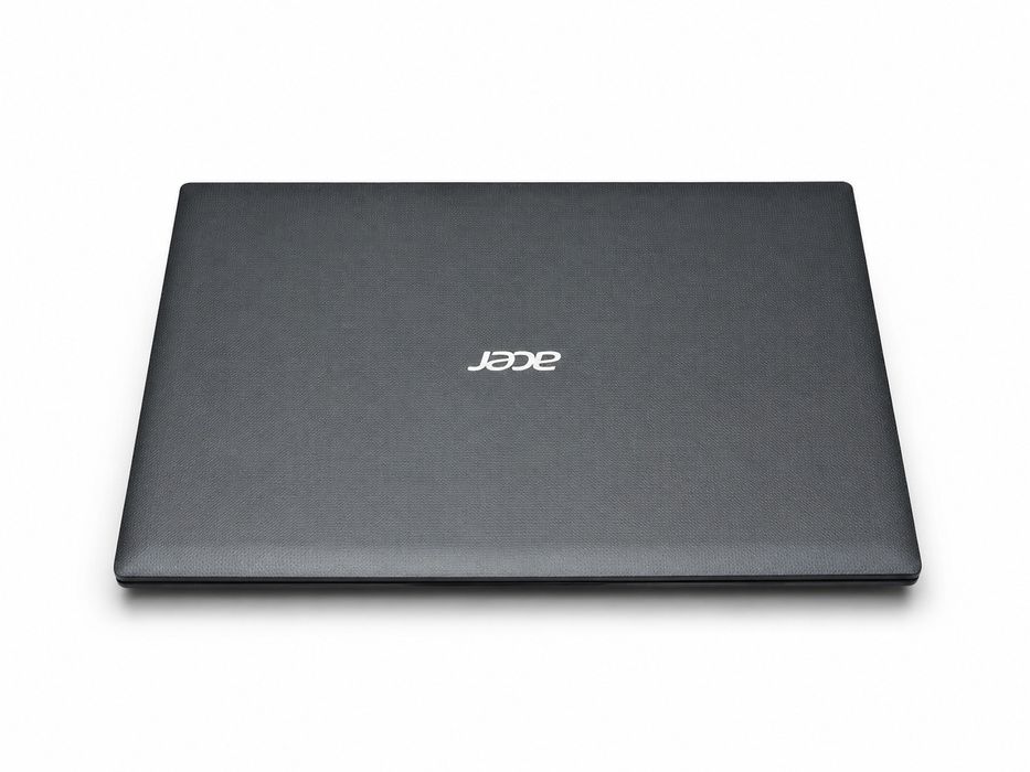 Игровой ноутбук Acer 5742