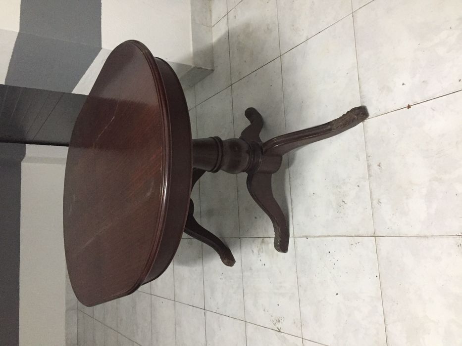 Mesa de madeira extensível