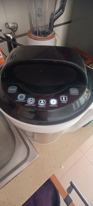 Máquina silvercrest para fazer sopa e doce e batidos.