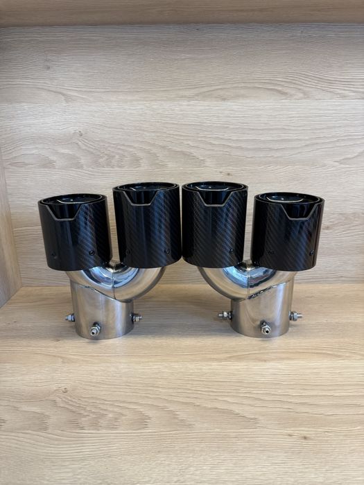 Karbonowa końcówka wydechu BMW