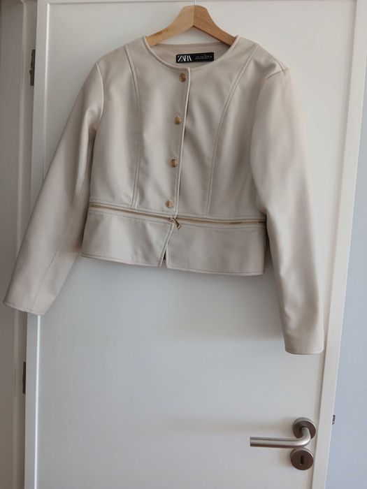Casaco bege L da Zara Novo