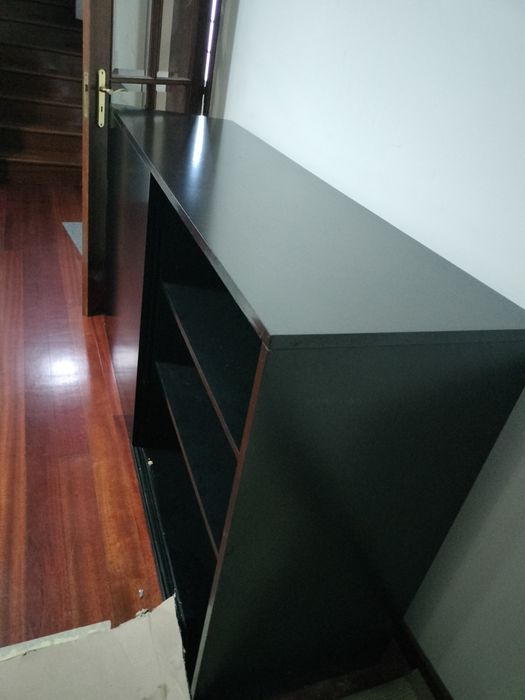 Aparador louceiro de sala em bom estado