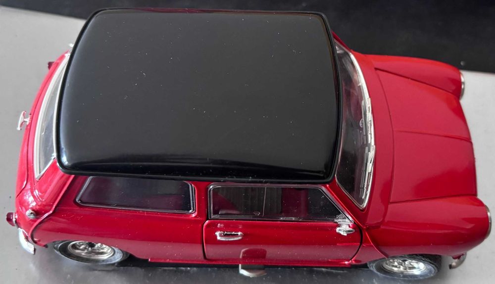 Austin Mini Cooper S 4402 (1995) MAJORETTE, escala 1:18