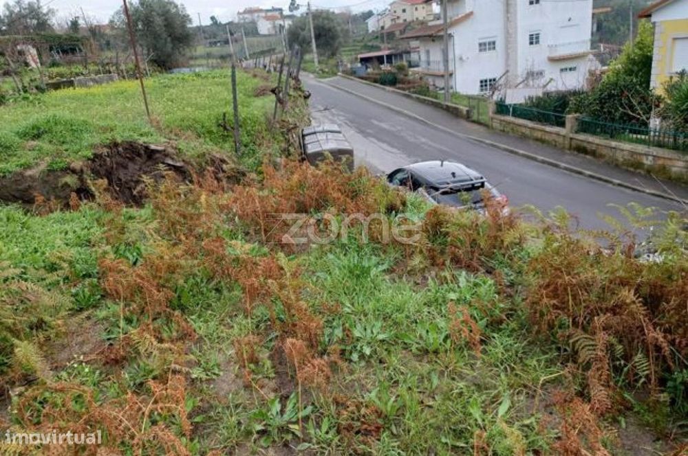 Terreno com Vistas Deslumbrantes — Bisalhães, Vila Real