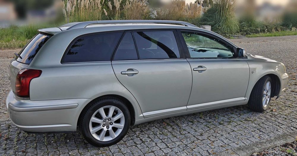 Toyota Avensis SW 2.0 D-4D 116 cv 2005 pele GPS câmara — photo 4