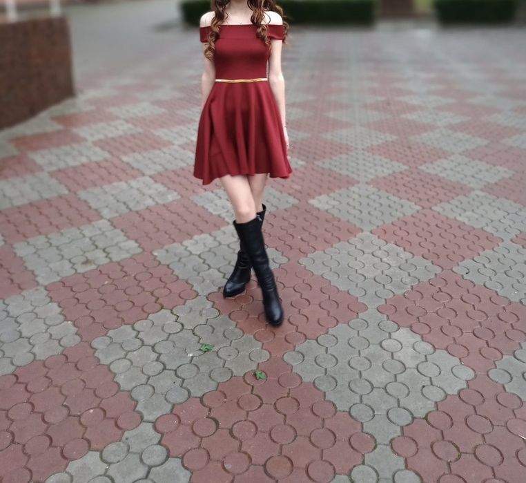 Красива сукня.