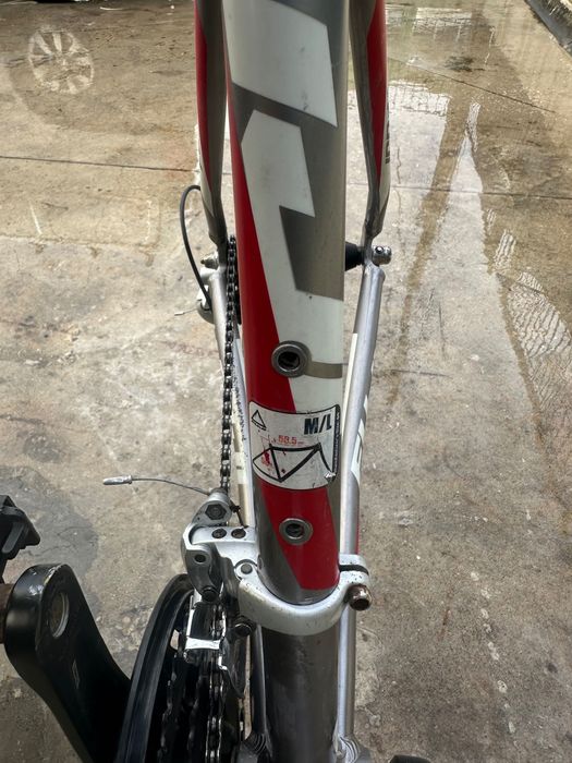 Bicicleta de estrada Fuji em muito bom estado