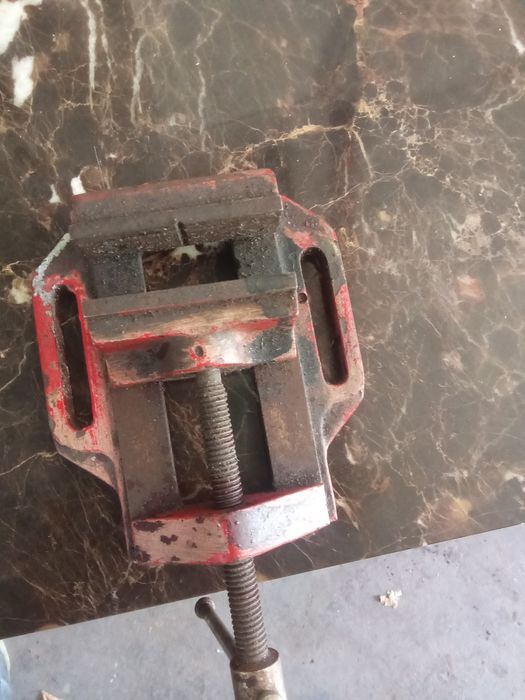 Pequeno torno bancada. Para ourives ou relojoeiro.