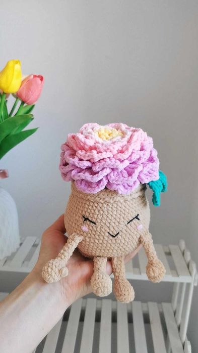 Piwonia na szydełku, kwiatek handmade, dekoracja