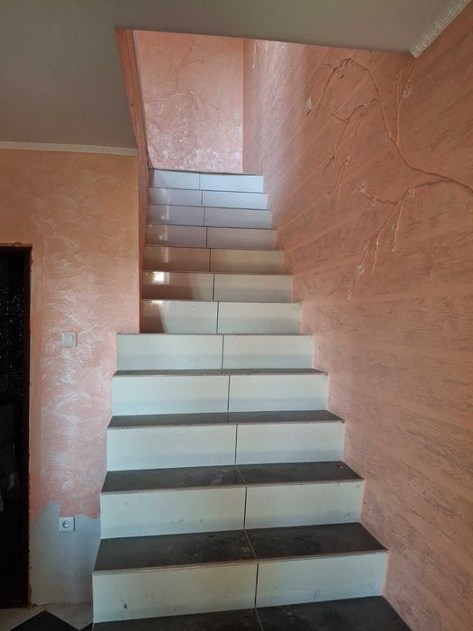 (13) Продам новий 2-поверховий будинок в с. Барабой