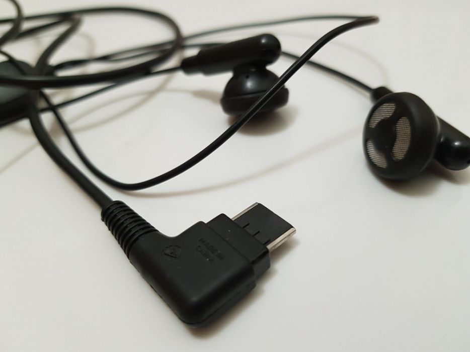 Ładowarka + słuchawki