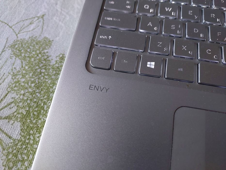 Ноутбук Hewlett Packard m6 Envy