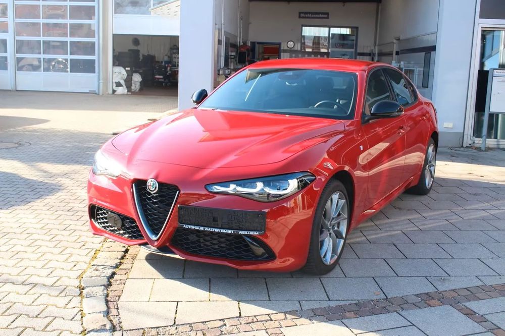 Alfa Romeo Giulia Alfa Romeo Giulia TI 2.0 280KM Bezwypadkowy,FV23% Gw. do2027