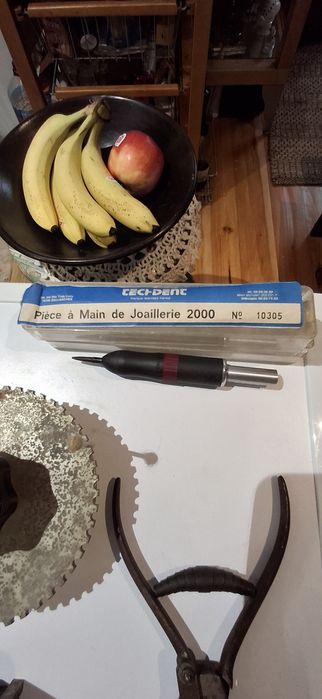 Fieiras, cadinho para fundir , tenaz, suporte