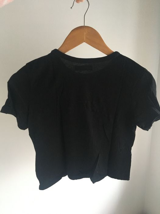 T-shirt preta da bershka