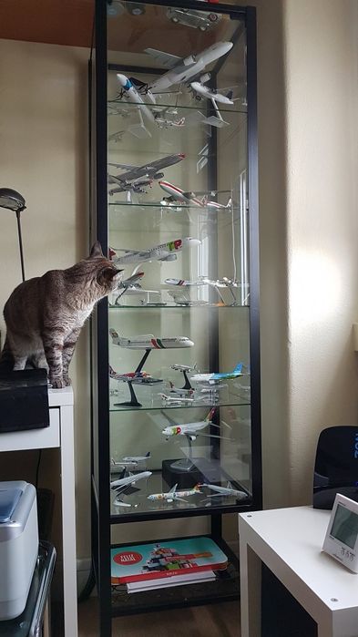 VITRINE IKEA  (Descontinuada)
