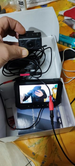 Monitor z kamerą cofania