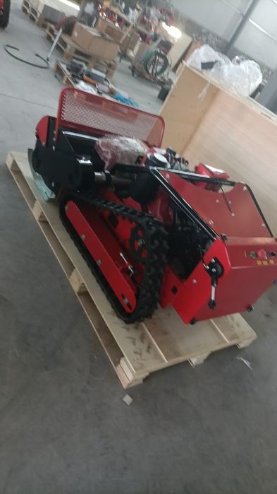 Destrocedor de martelos telecomandado a diesel 350kg