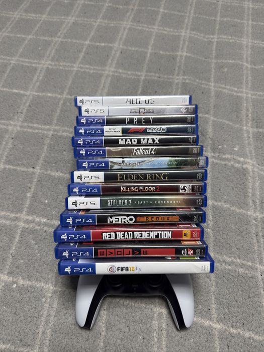 Gry na konsole PS4/PS5 PlayStation 4 PlayStation 5