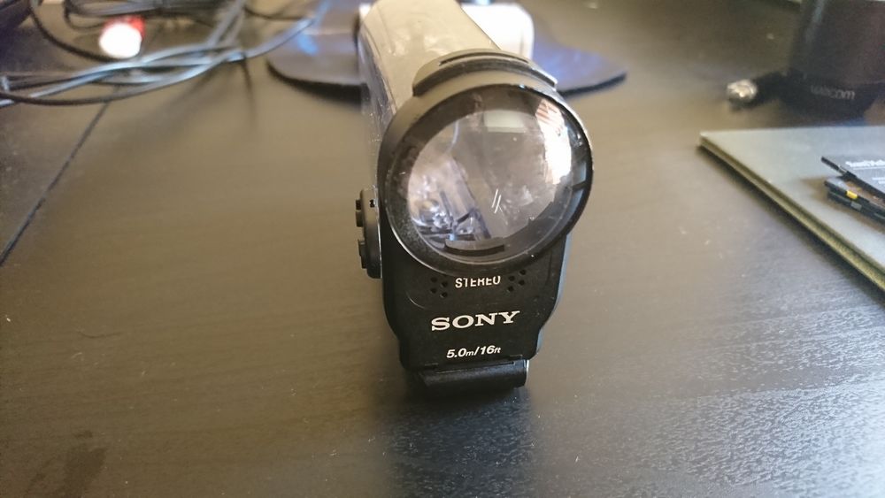 2X 
Sony HDR-AS200 + comando remoto M-LVR2